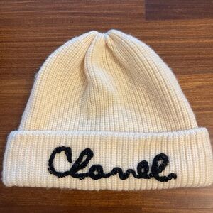 Logo beanie white